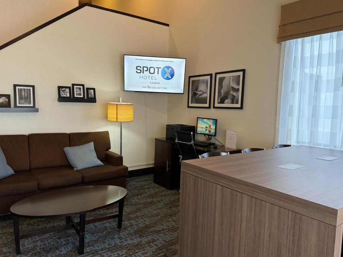 Spot X Hotel Tampa - Wesley Chapel By The Red Collection Exteriör bild