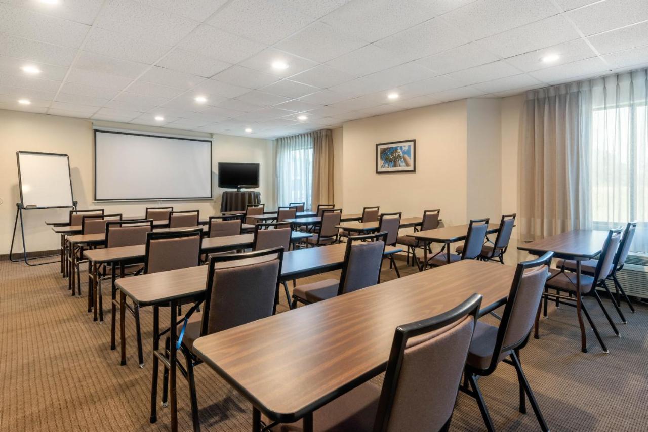 Spot X Hotel Tampa - Wesley Chapel By The Red Collection Exteriör bild